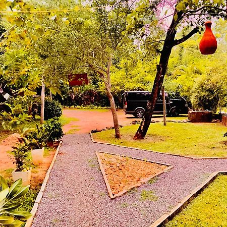 Suncity Privacy Cottages Udawalawe Ngoại thất bức ảnh