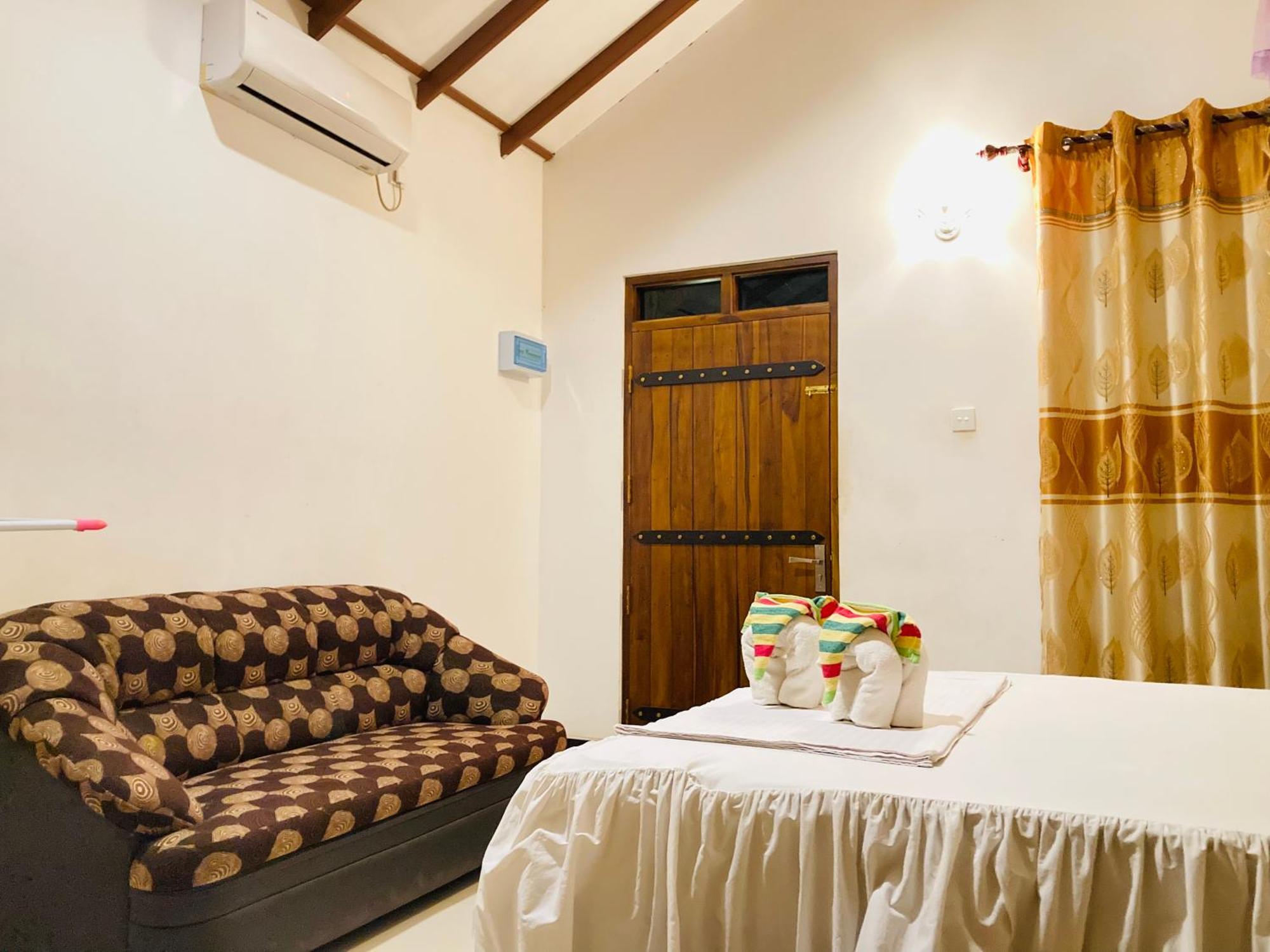 Suncity Privacy Cottages Udawalawe Ngoại thất bức ảnh