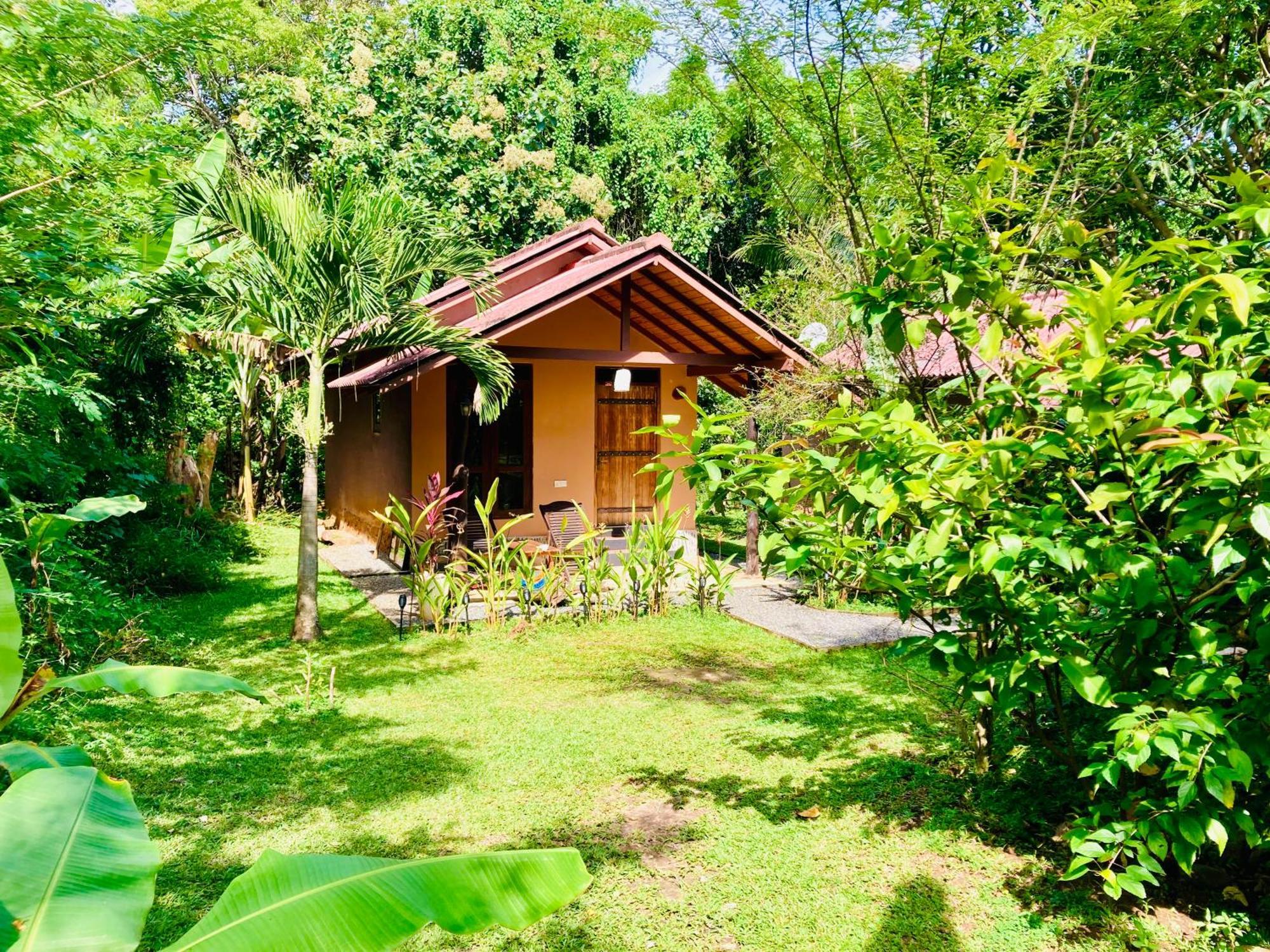 Suncity Privacy Cottages Udawalawe Ngoại thất bức ảnh