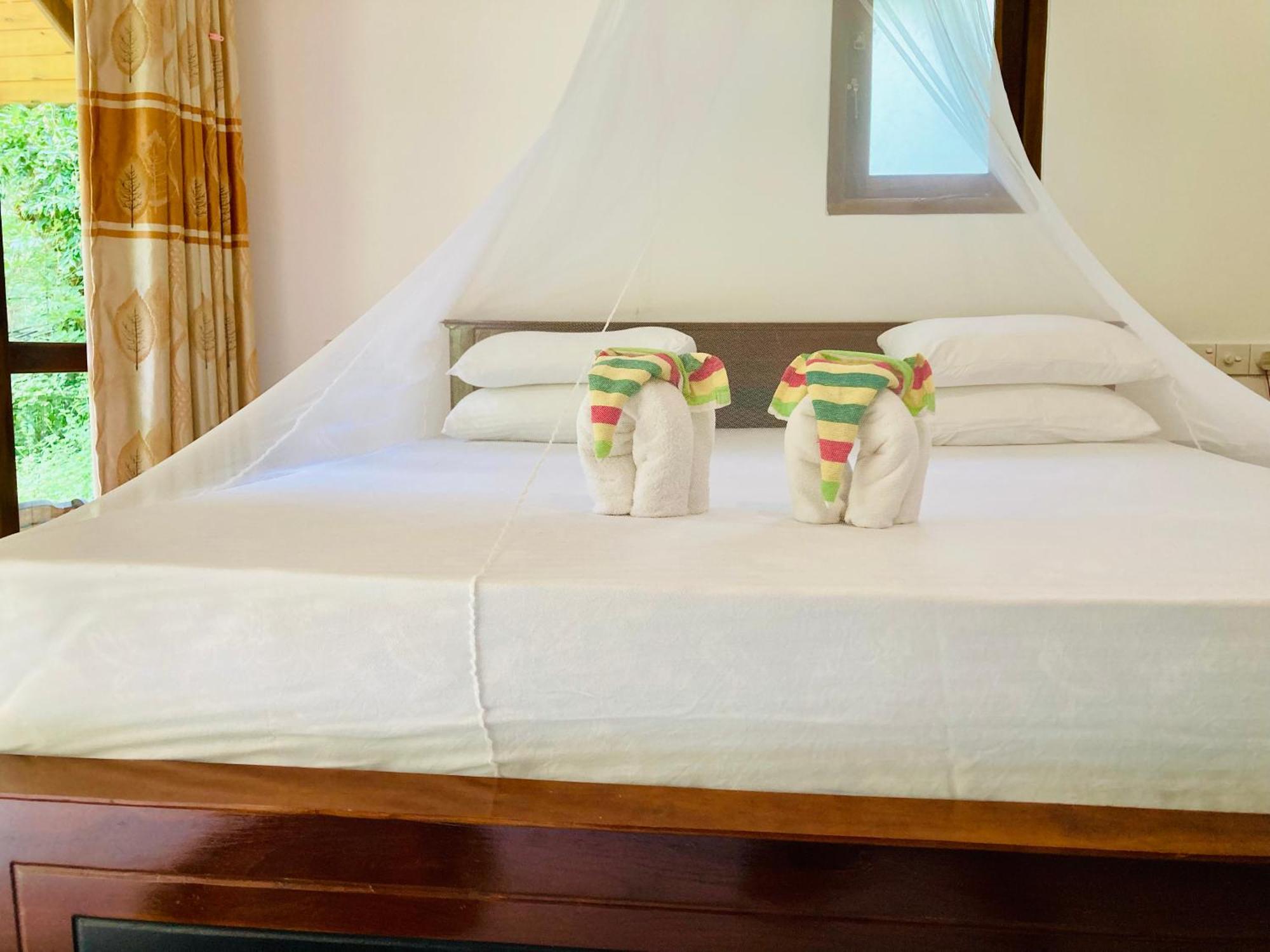 Suncity Privacy Cottages Udawalawe Ngoại thất bức ảnh