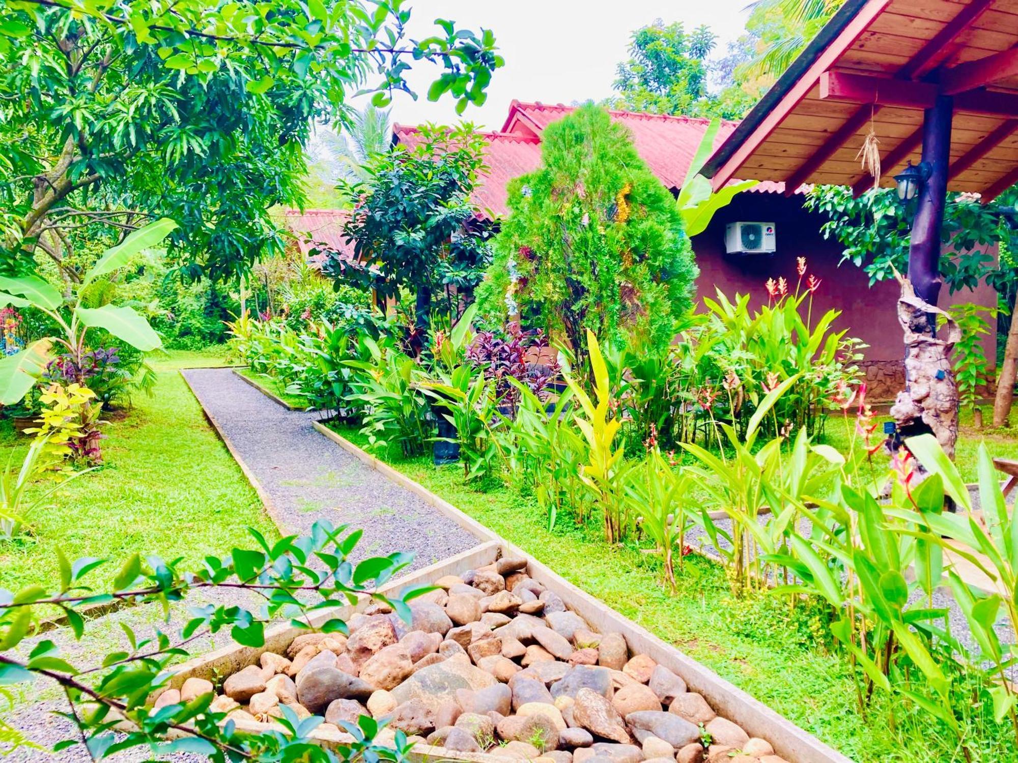 Suncity Privacy Cottages Udawalawe Ngoại thất bức ảnh